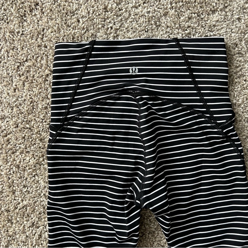 Lululemon Train Times Crop 21”